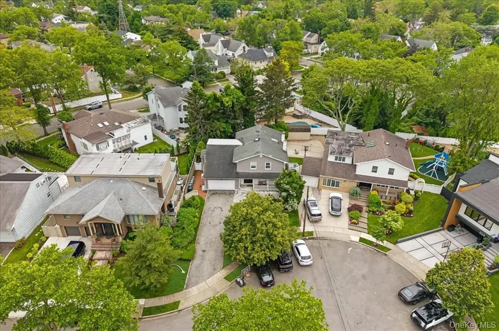 1127 Fordham Lane Woodmere NY 11598