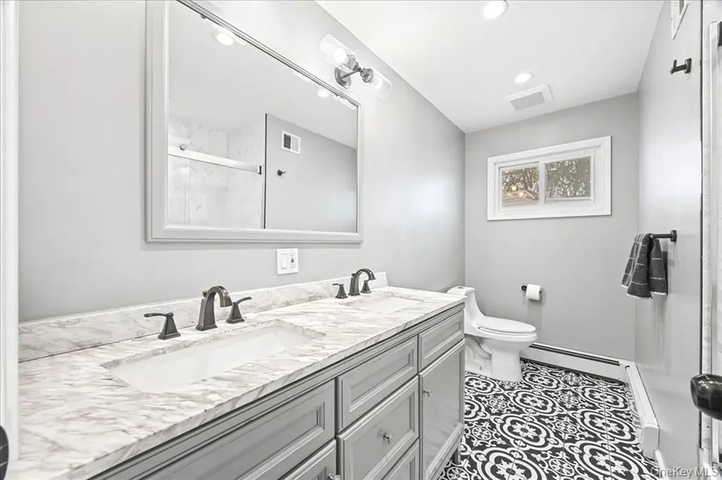 1127 Fordham Lane Woodmere NY 11598