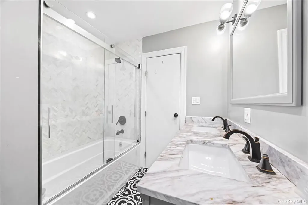 1127 Fordham Lane Woodmere NY 11598