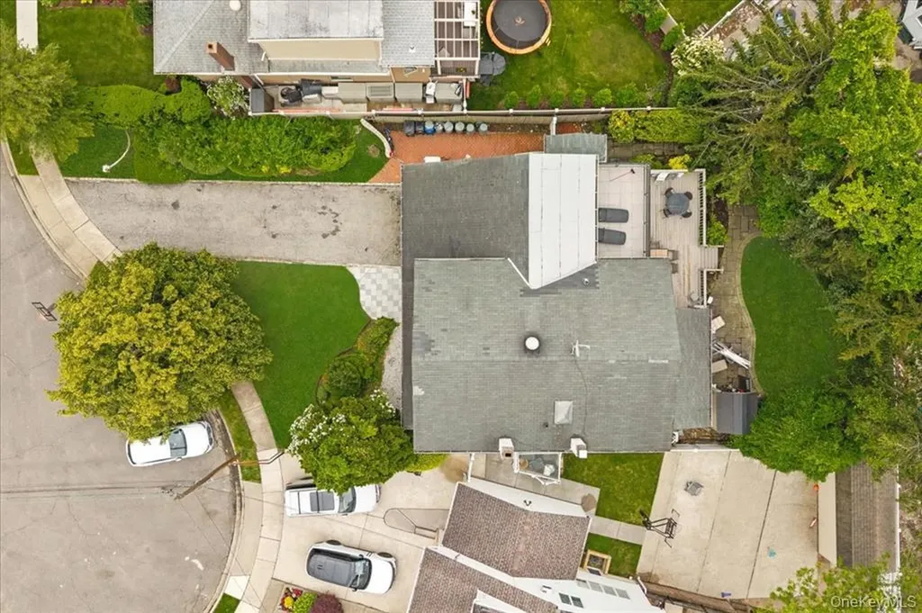 1127 Fordham Lane Woodmere NY 11598