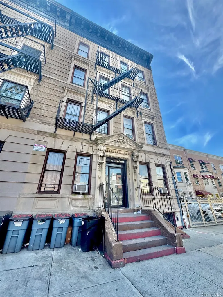 1526 Pacific Street Brooklyn NY 11213