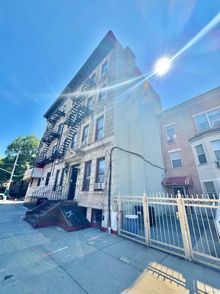 1526 Pacific Street Brooklyn NY 11213