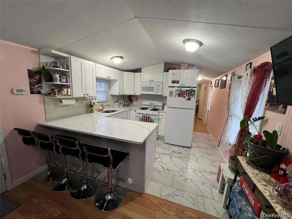 2 Mazies Lane New Windsor NY 12553