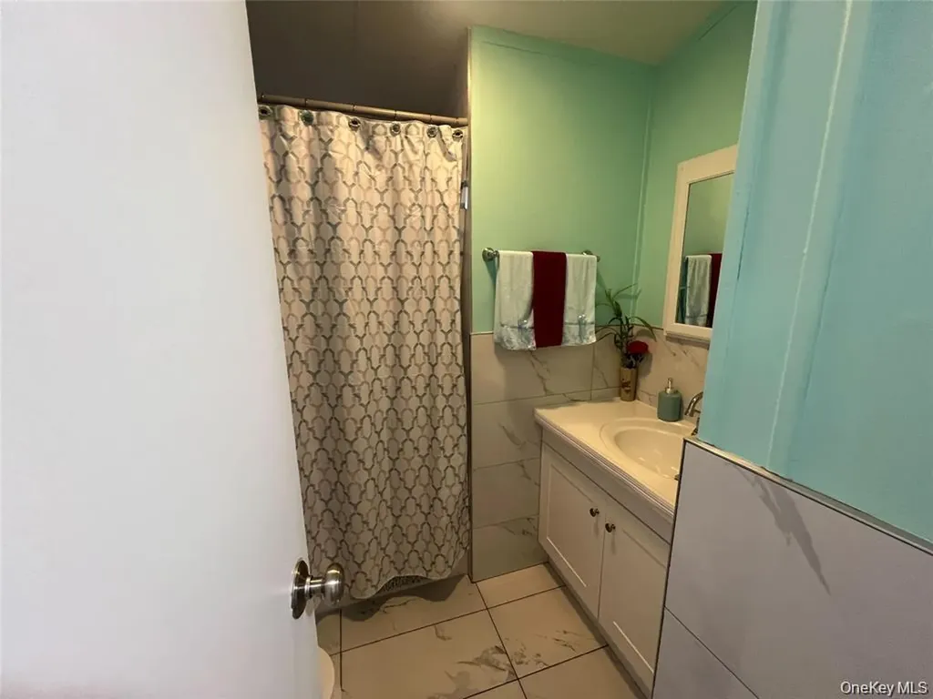 2 Mazies Lane New Windsor NY 12553