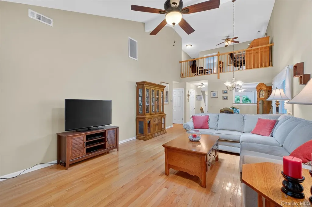 36 Tall Tree Lane Poughkeepsie NY 12601