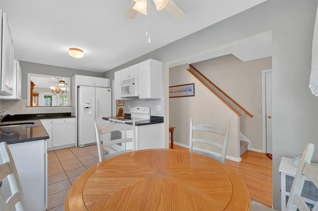 36 Tall Tree Lane Poughkeepsie NY 12601