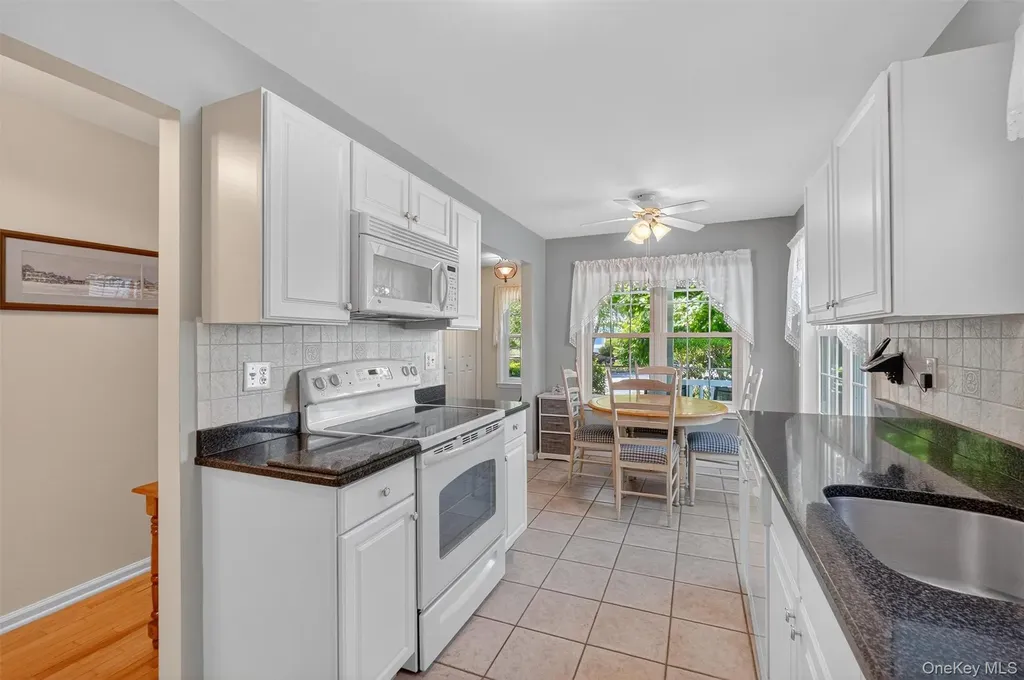 36 Tall Tree Lane Poughkeepsie NY 12601