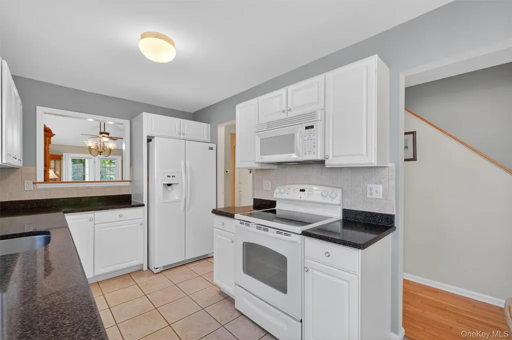 36 Tall Tree Lane Poughkeepsie NY 12601