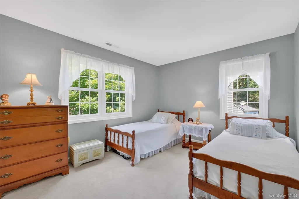 36 Tall Tree Lane Poughkeepsie NY 12601