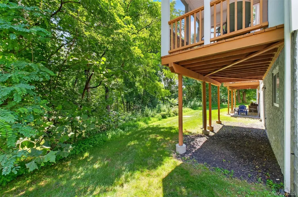 36 Tall Tree Lane Poughkeepsie NY 12601