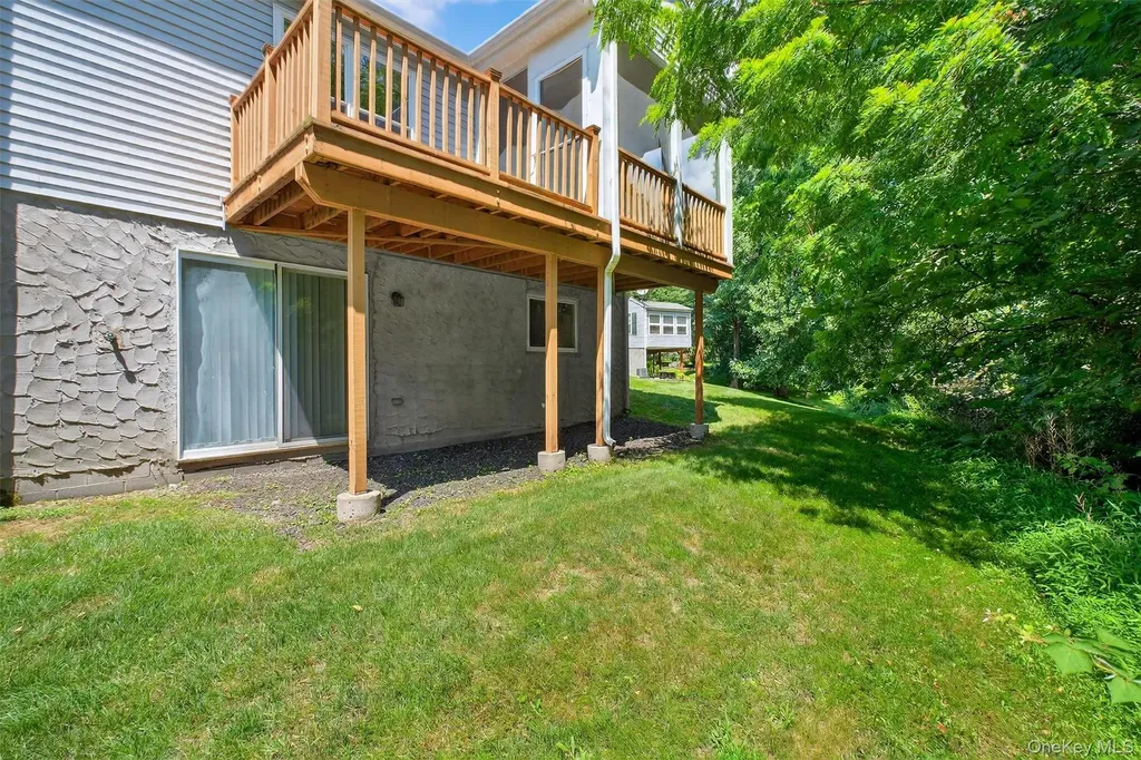 36 Tall Tree Lane Poughkeepsie NY 12601