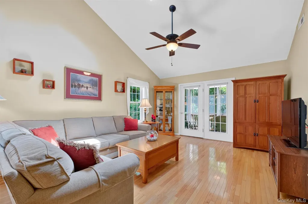 36 Tall Tree Lane Poughkeepsie NY 12601