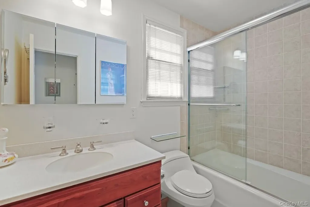 41 Valley Lane Chappaqua NY 10514