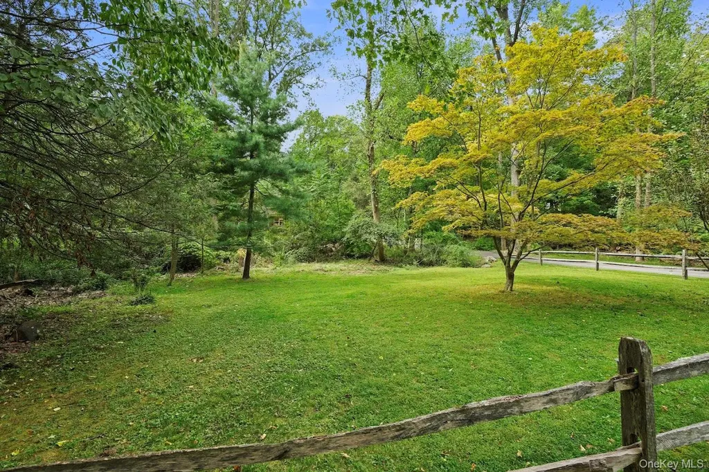 41 Valley Lane Chappaqua NY 10514