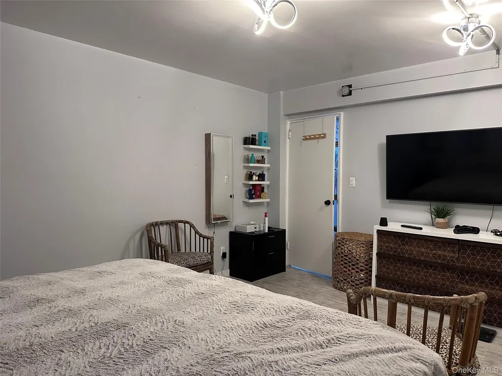 250 W Merrick Road Freeport NY 11520