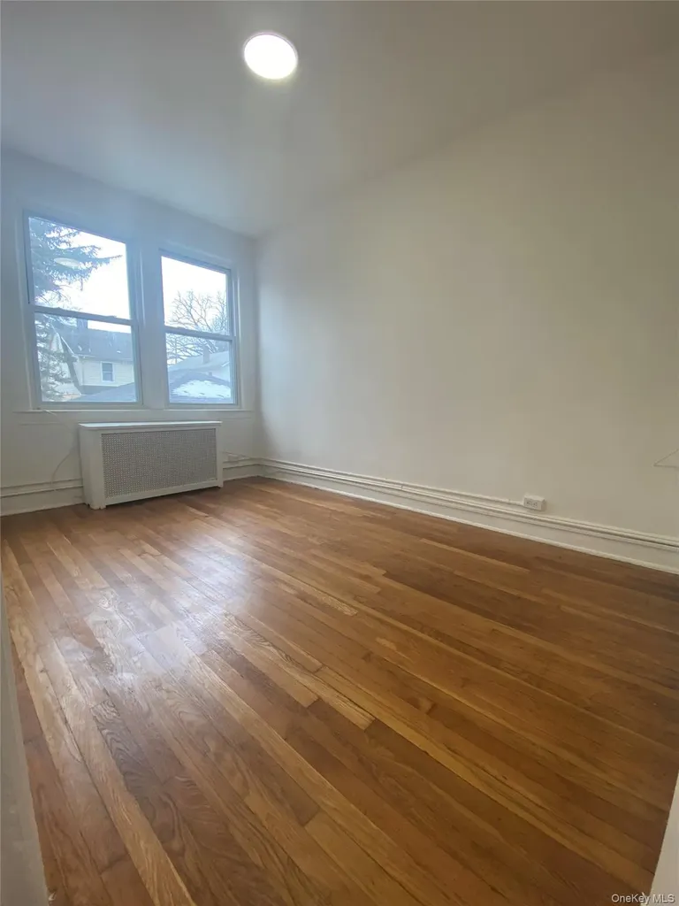 4331 Murdock Avenue Bronx NY 10466