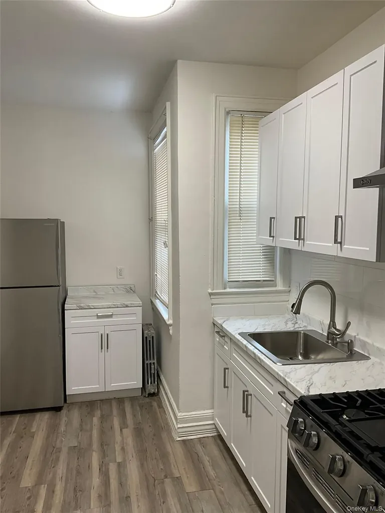 4331 Murdock Avenue Bronx NY 10466