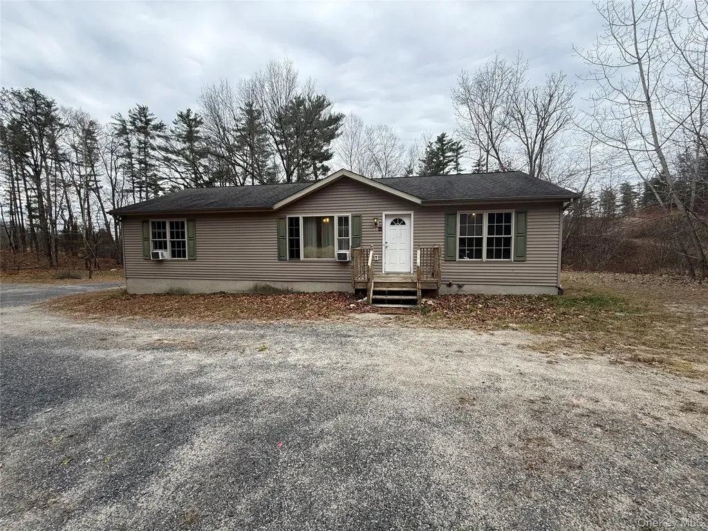 14 Shannon Lane Pine Bush NY 12566