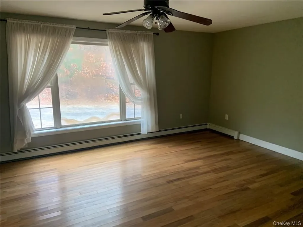 14 Shannon Lane Pine Bush NY 12566