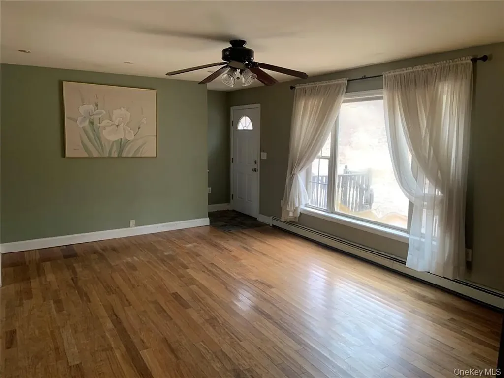 14 Shannon Lane Pine Bush NY 12566