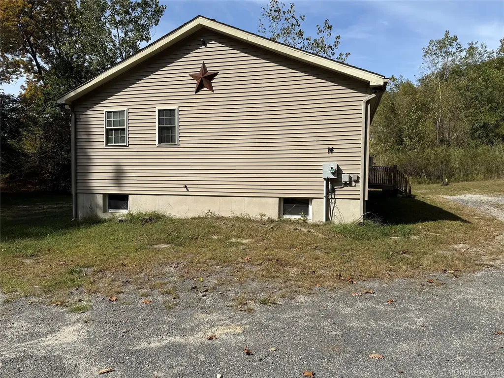 14 Shannon Lane Pine Bush NY 12566