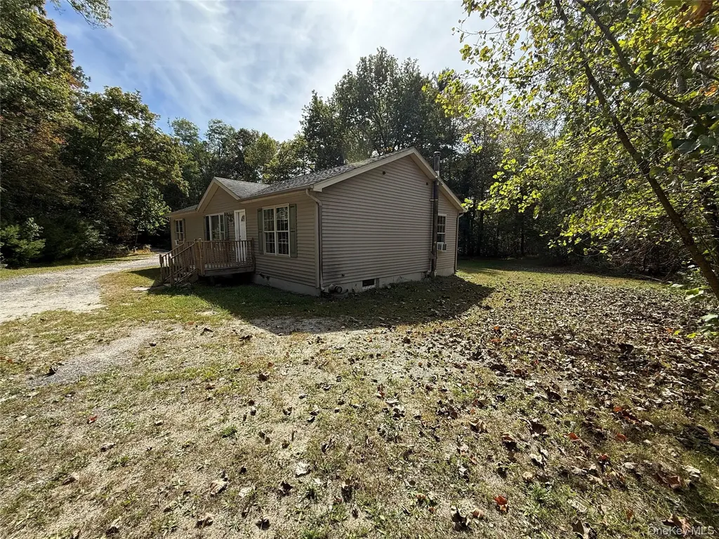 14 Shannon Lane Pine Bush NY 12566