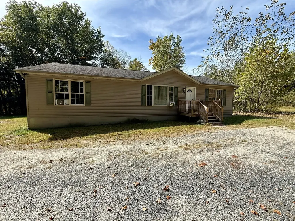 14 Shannon Lane Pine Bush NY 12566