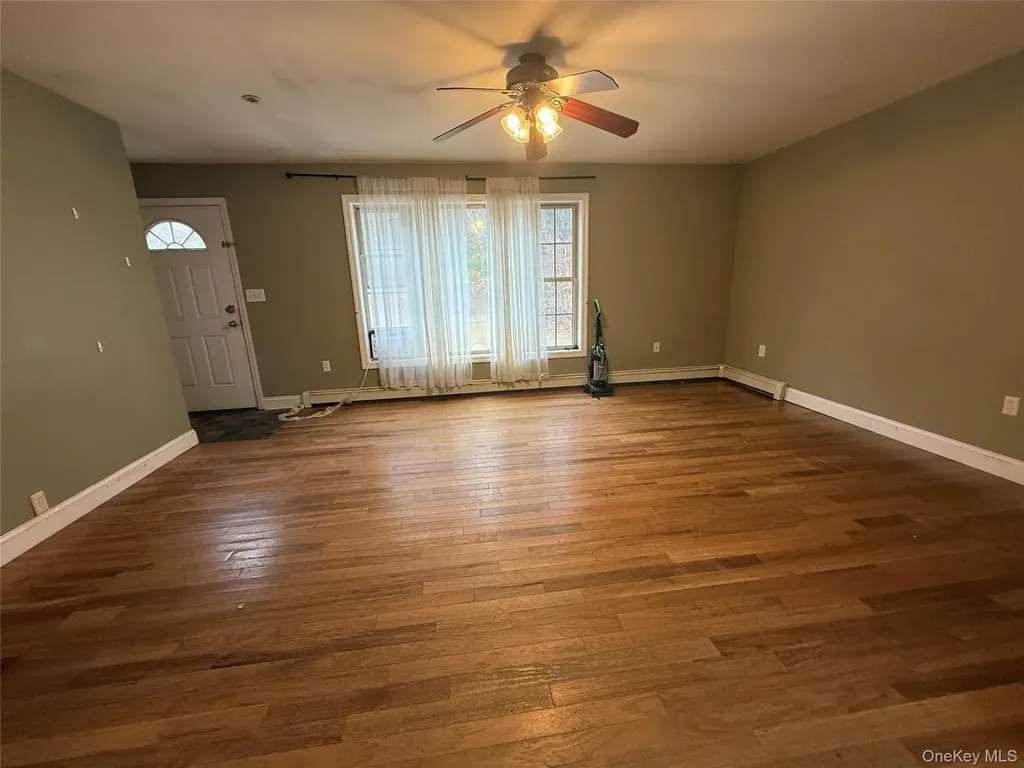 14 Shannon Lane Pine Bush NY 12566