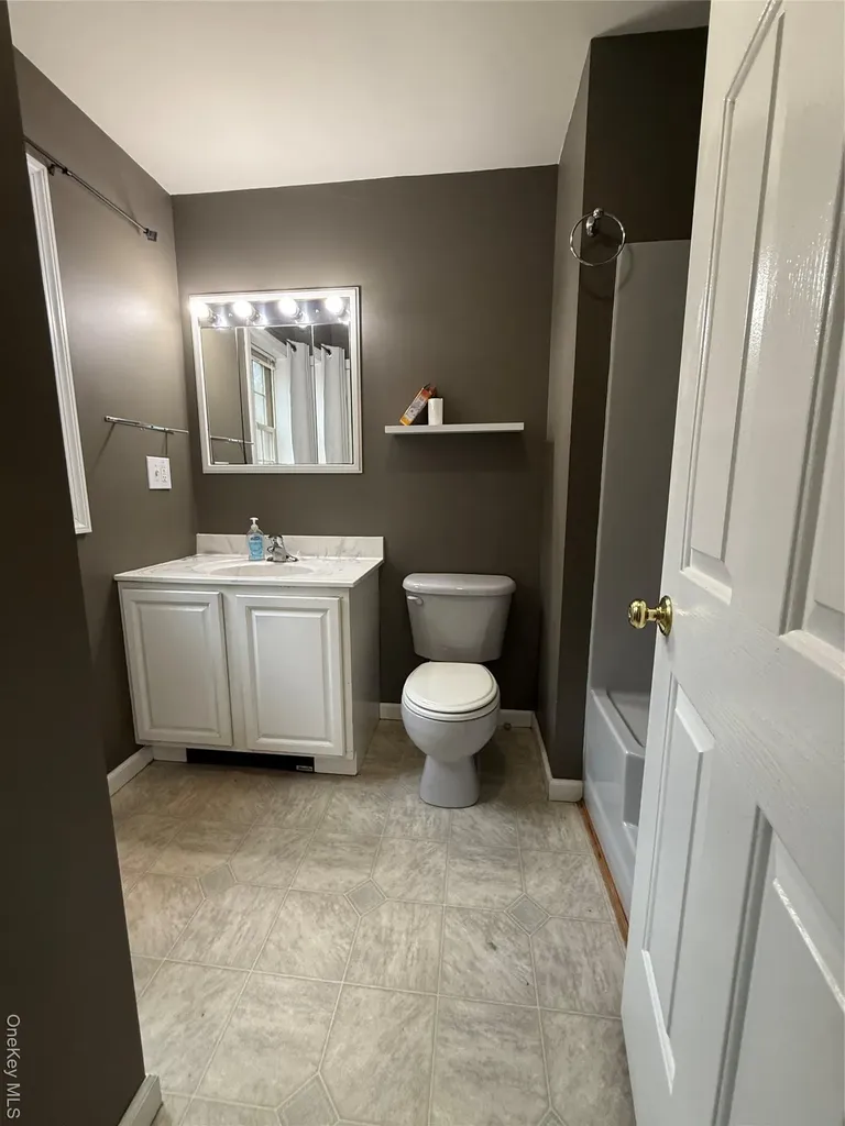 14 Shannon Lane Pine Bush NY 12566