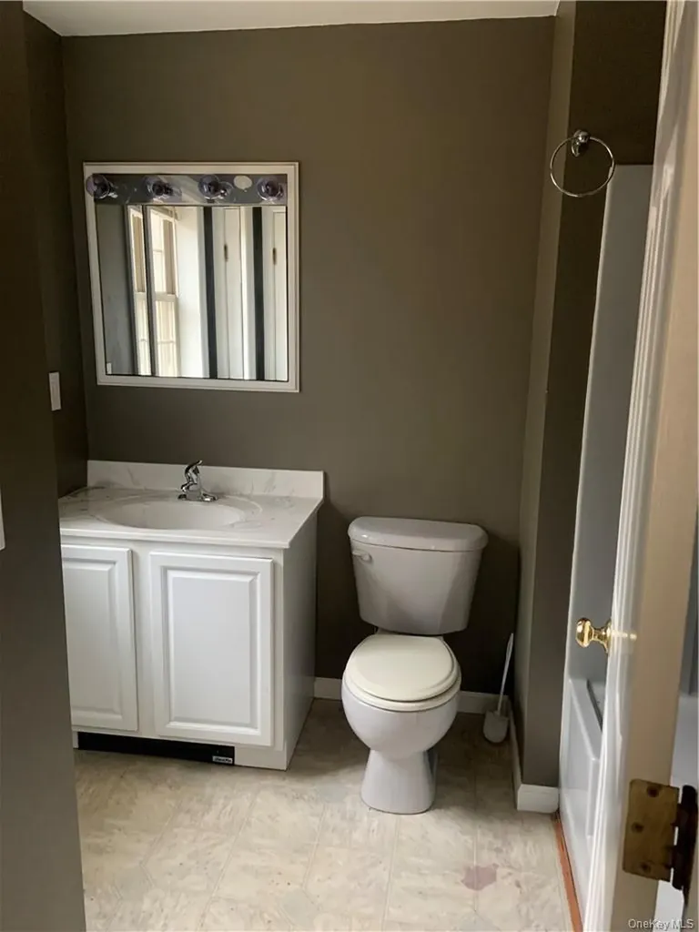 14 Shannon Lane Pine Bush NY 12566