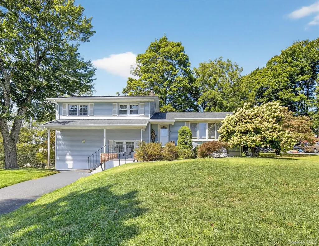 24 Fairview Road Mahopac NY 10541