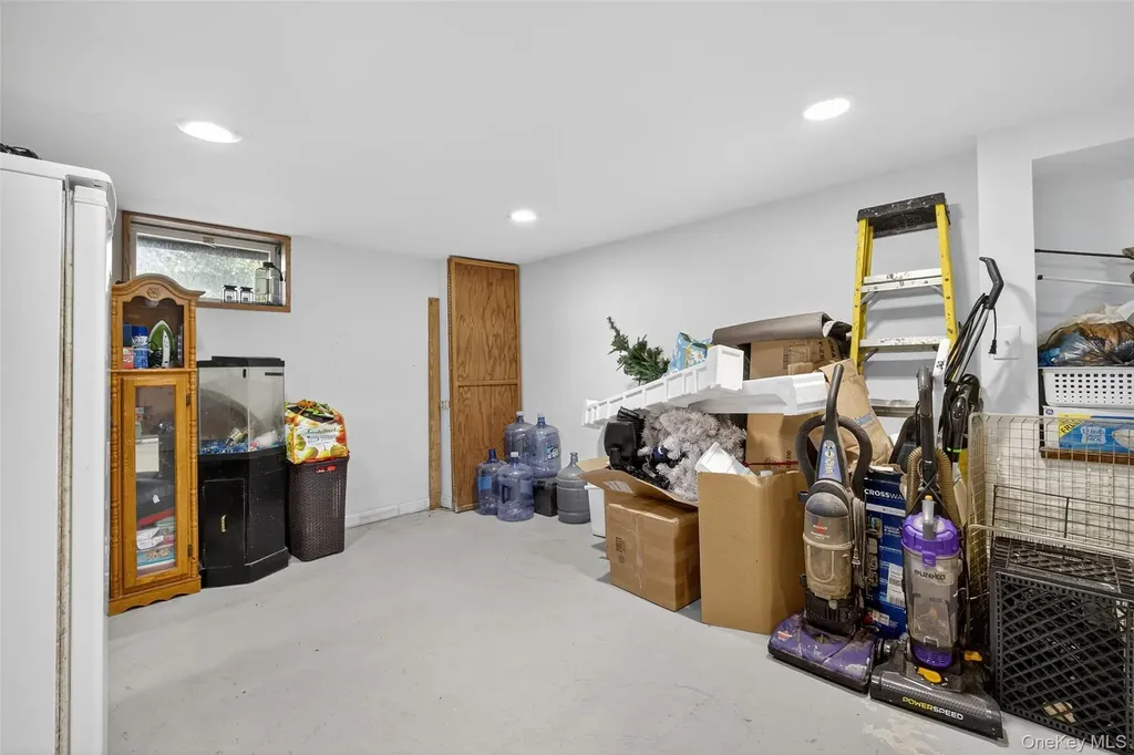 24 Fairview Road Mahopac NY 10541