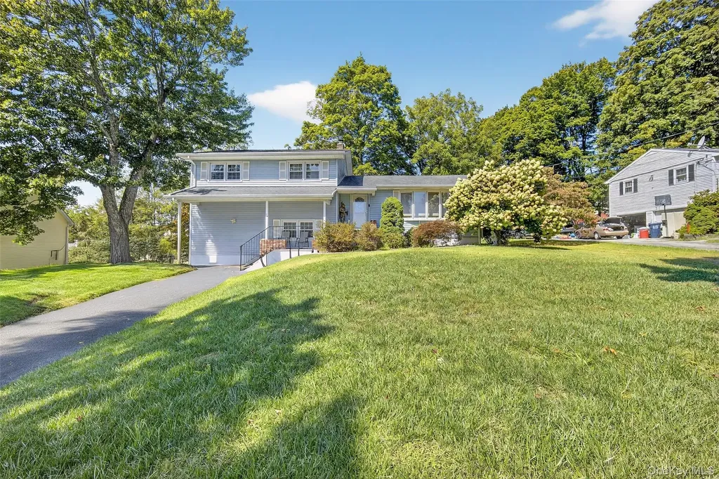 24 Fairview Road Mahopac NY 10541