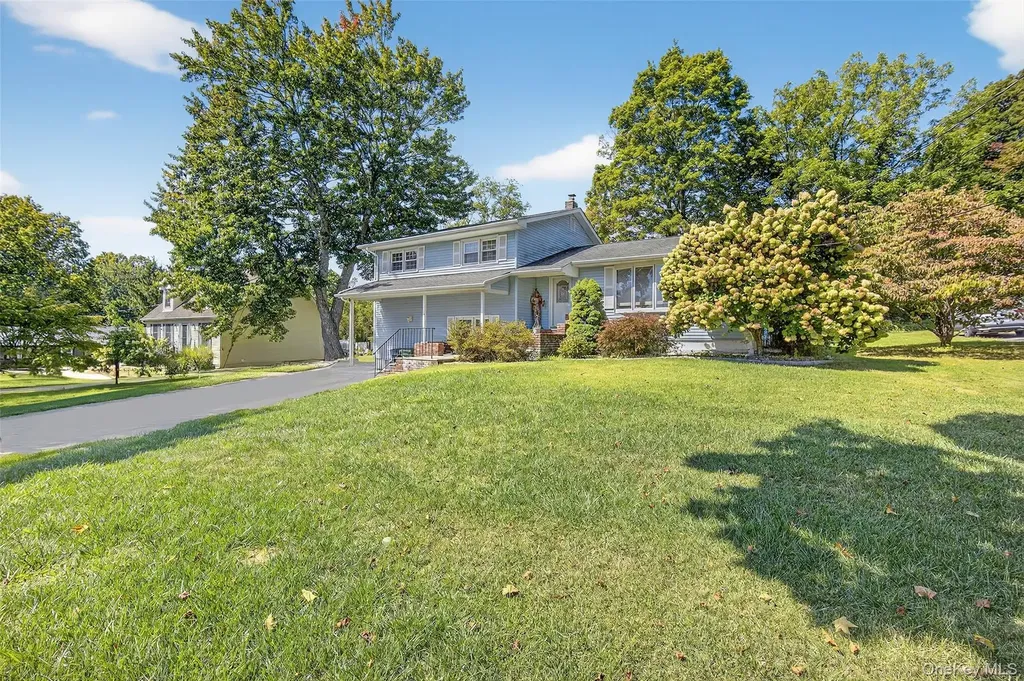 24 Fairview Road Mahopac NY 10541