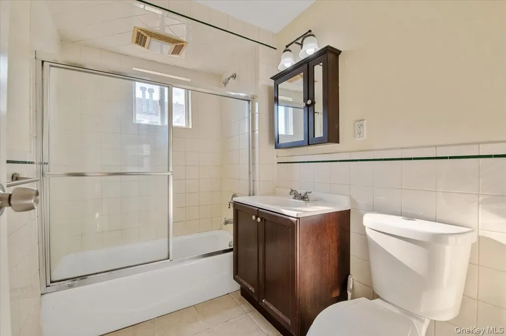 653 Arthur Street Baldwin NY 11510