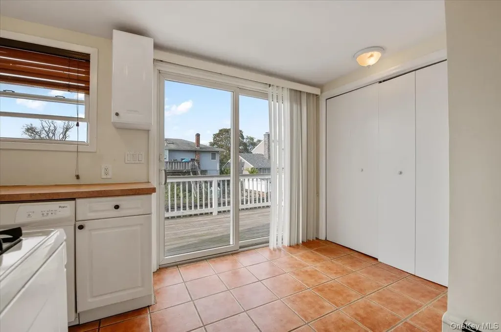 653 Arthur Street Baldwin NY 11510