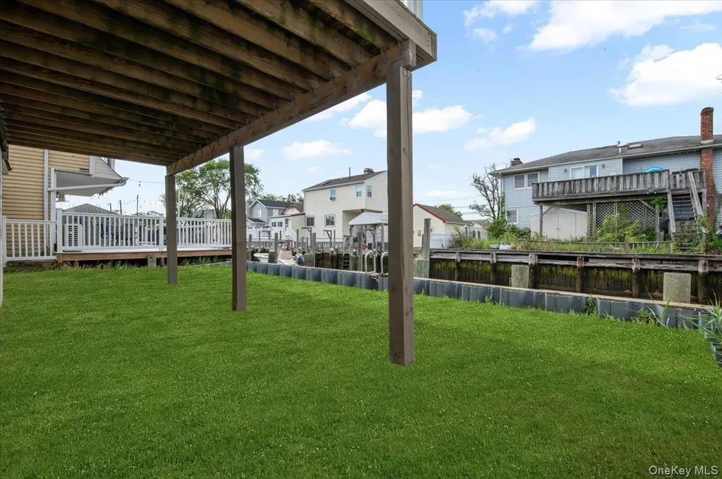 653 Arthur Street Baldwin NY 11510