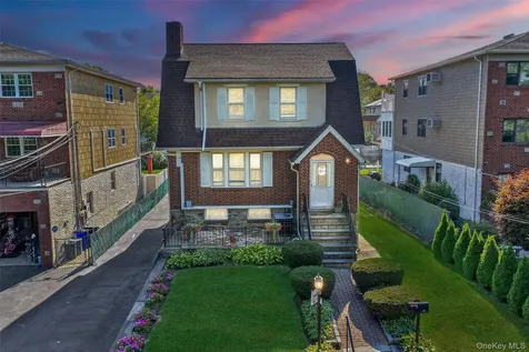 49 Bryn Mawr Terrace Yonkers NY 10701