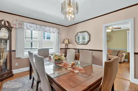 49 Bryn Mawr Terrace Yonkers NY 10701