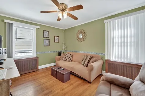 49 Bryn Mawr Terrace Yonkers NY 10701
