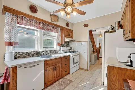 49 Bryn Mawr Terrace Yonkers NY 10701