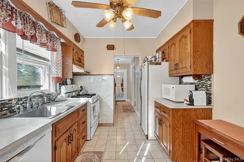 49 Bryn Mawr Terrace Yonkers NY 10701