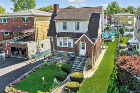 49 Bryn Mawr Terrace Yonkers NY 10701