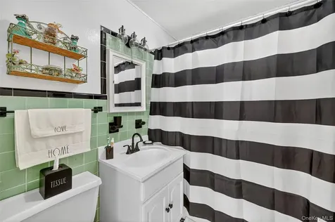 49 Bryn Mawr Terrace Yonkers NY 10701