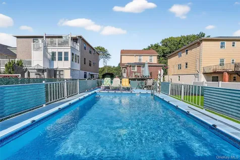 49 Bryn Mawr Terrace Yonkers NY 10701