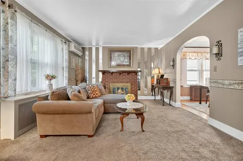49 Bryn Mawr Terrace Yonkers NY 10701