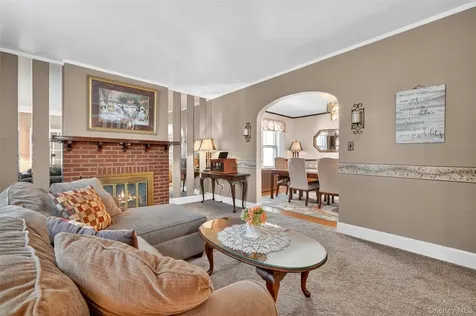 49 Bryn Mawr Terrace Yonkers NY 10701