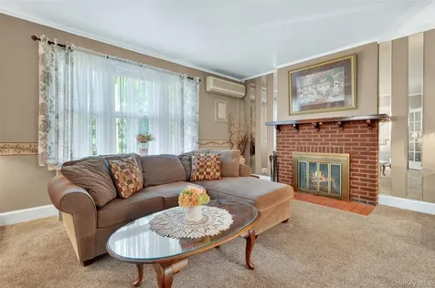 49 Bryn Mawr Terrace Yonkers NY 10701