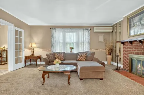 49 Bryn Mawr Terrace Yonkers NY 10701