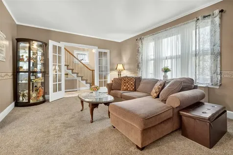 49 Bryn Mawr Terrace Yonkers NY 10701